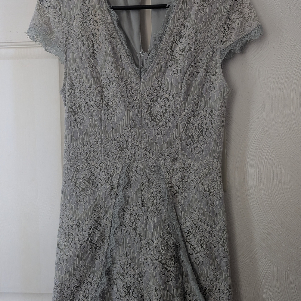 Francesca's Collections Cream Tan Sheath Dress V-Neck Flutter Sleeves